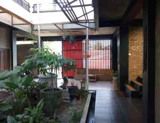 Lobby 2 Suja Cikditiro Guesthouse