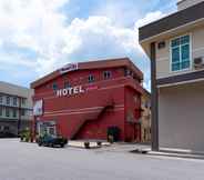 Exterior 2 OYO 756 Muar City Hotel