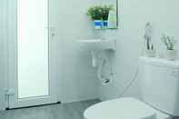 Toilet Kamar Ana Homestay Hue