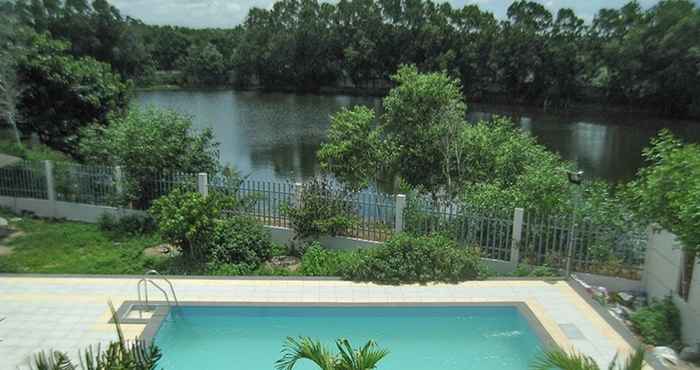 Swimming Pool Villa Sapphire