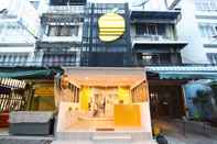 ภายนอกอาคาร Yellow Mango Hostel & Cafe