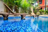 Swimming Pool Dreamers Paradise