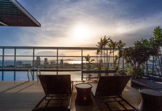 Swimming Pool 3 Treetop by Patsamon