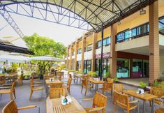 Restaurant 5 The Bloom By TV Pool @Khao Yai