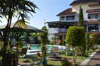 บาร์ คาเฟ่ และเลานจ์ Lembah Hijau Cipanas Hotel