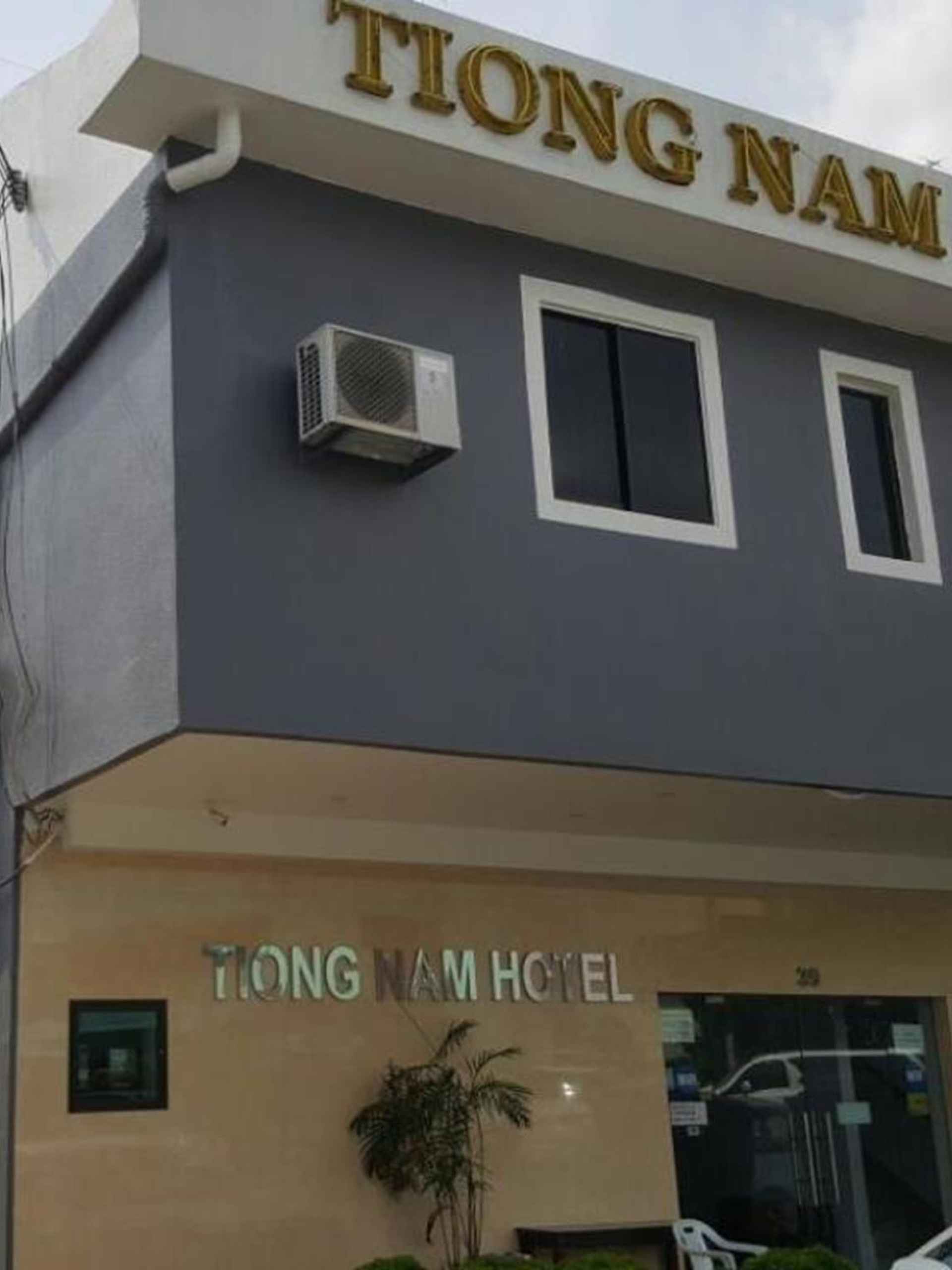 Lobi Tiong Nam Hotel