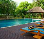 Swimming Pool 3 Puri Komodo Resort