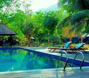 Swimming Pool 4 Puri Komodo Resort