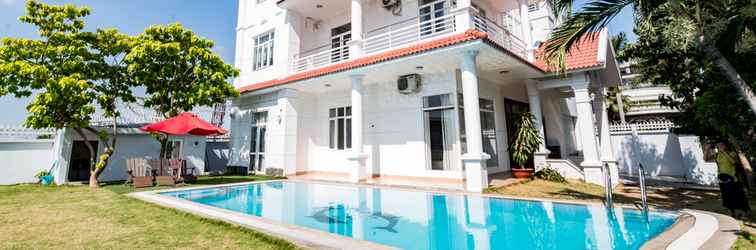 Lobi Gem Villa 189 7Brs, Karaoke, Big Pool