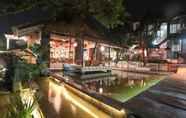 Kolam Renang 7 The Village Resort Bogor By Waringin Hospitality