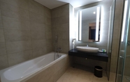 In-room Bathroom 6 Hotel Ayola Lippo Cikarang