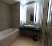 In-room Bathroom 6 Hotel Ayola Lippo Cikarang