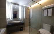 In-room Bathroom 5 Hotel Ayola Lippo Cikarang