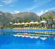 Swimming Pool 2 Oceanami Villas & Beach Club