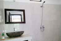 In-room Bathroom Padanta Homestay