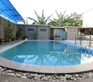 Swimming Pool 3 Pulo Alor Hotel