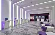 Lobby 4 YOTEL Singapore Orchard Road