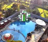 Swimming Pool 2 Bintang Jadayat 1