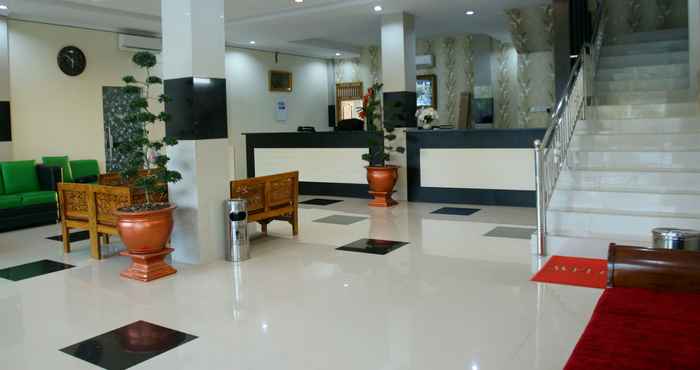 Lobby Minang Jaya Hotel Syariah