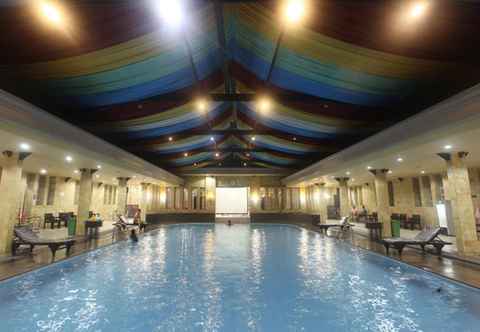 Swimming Pool Hotel Duta Berlian
