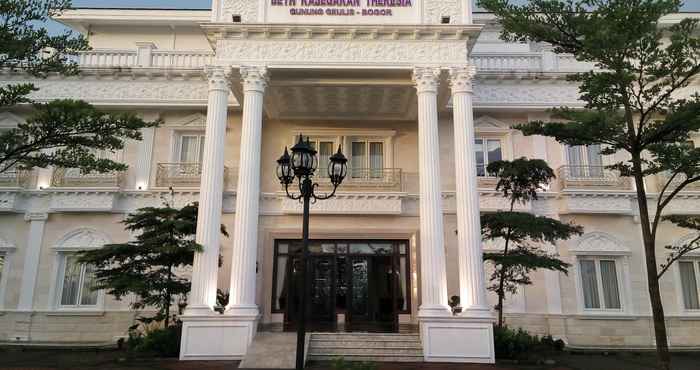 ภายนอกอาคาร Beth Kasegaran Theresia Hotel