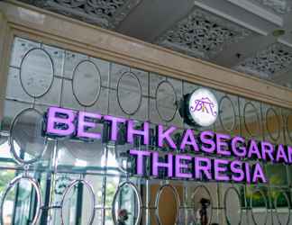 ล็อบบี้ 2 Beth Kasegaran Theresia Hotel