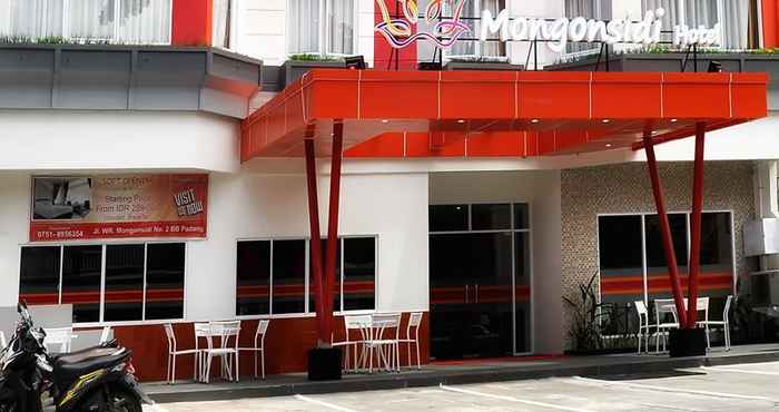 Lobi Hotel Mongonsidi