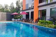 สระว่ายน้ำ Bangkok Boutique Resort Rangsit