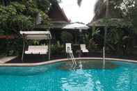 Kolam Renang The Imperial Home Hotel