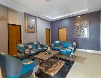 Lobby 2 OYO 3255 Enam Delapan Guest House Syariah