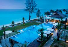 Swimming Pool 2 Hotel Santika Premiere Beach Resort Belitung