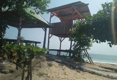 주변 전망 및 관광 명소 4 Penginapan Citra Agung Santolo