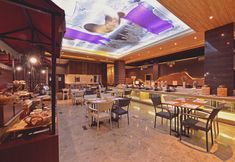 Restaurant 4 Fox HARRIS City Center Bandung