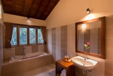 客房浴室 Niniku Villa