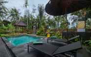 Swimming Pool 6 Puri Astina Villa