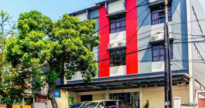 Exterior Standard Room close to Alun Alun Bandung