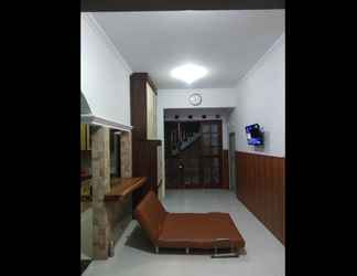 Lobby 2 105 HOMESTAY TEGALREJO JOGJA