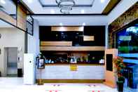 Lobby Triizz Hotel Semarang