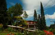 Luar Bangunan 5 The Pinewood Lodge & Organic Farm