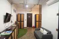 Entertainment Facility Feel Good Bangkok Hostel