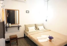 Bedroom 7 Feel Good Bangkok Hostel