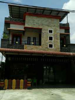 Comfort Room near Airport at Homestay Family's, SGD 10