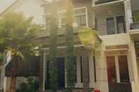 Exterior Villa Anggrek 3 by Hotel Mutiara Panderman Inn