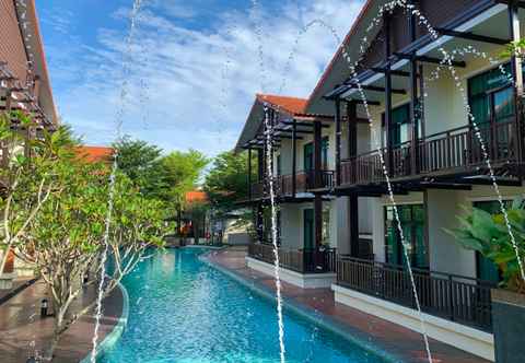 Swimming Pool Espira Kinrara