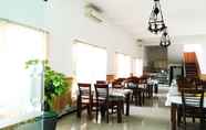 Restaurant 5 Mega Mulya Hotel Syariah