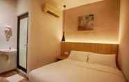 Kamar Tidur 7 The Marion Hotel