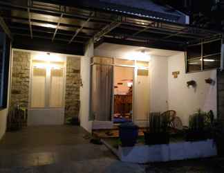 Bangunan 2 Full House 2 Bedroom at Villa W Batu - Villa Puncak Garuda B11