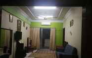 Lobi 2 Zaiha Holiday House