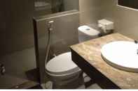 Toilet Kamar Hotel Camar