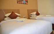 Bedroom 6 Ovi Hotel Palu
